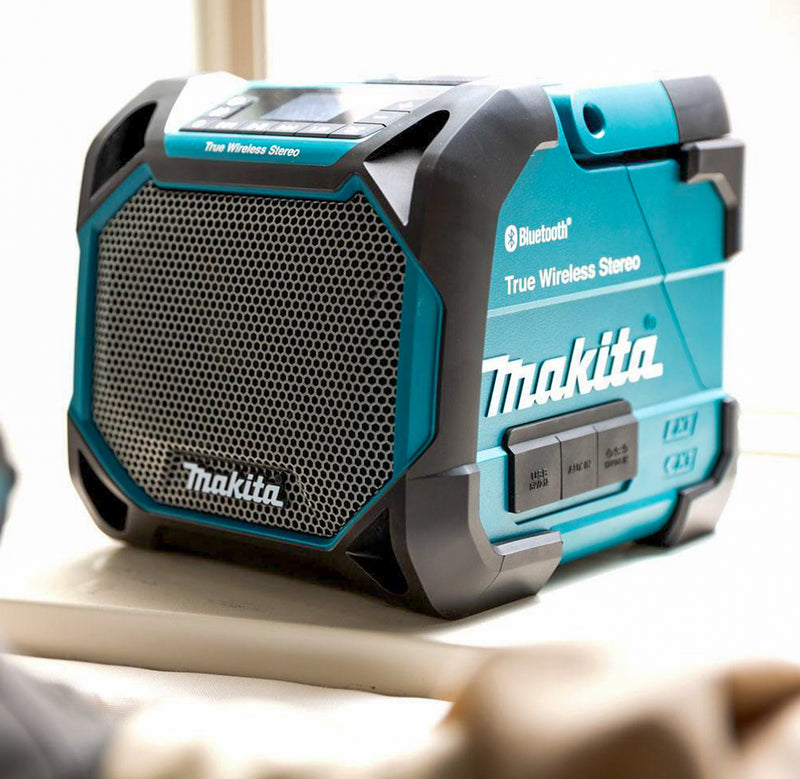 Makita Genuine Cordless Bluetooth Speaker with Dual Speakers 18V Li-ion Tool Only